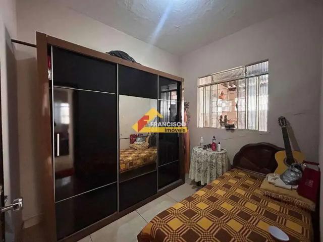 Casa / Sobrado para Locação em Divinópolis/MG Interlagos 3 Quartos