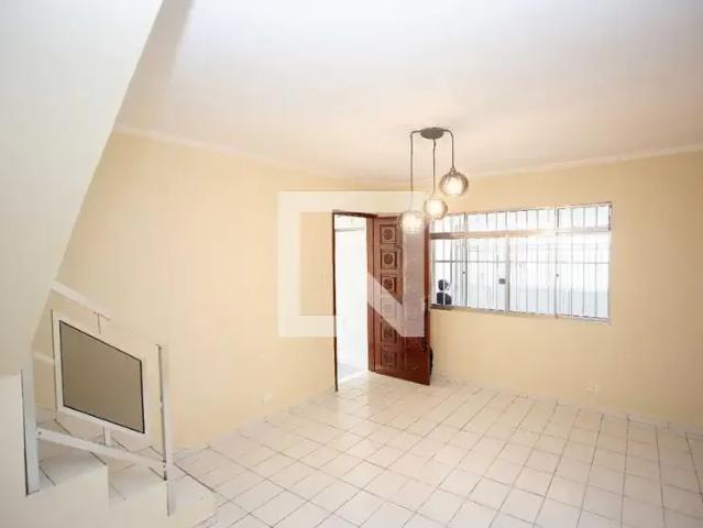 Casa / Sobrado para Locação em Diadema/SP Campanário 3 Quartos