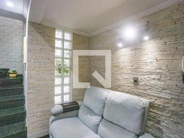 Casa / Sobrado para Locação em Diadema/SP Canhema 2 Quartos