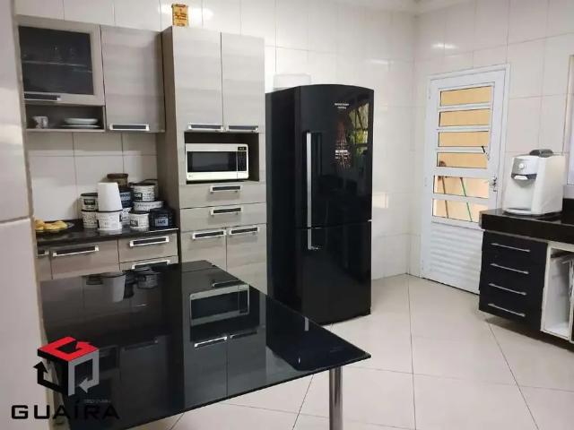 Casa / Sobrado para Locação em Diadema/SP Centro 6 Quartos