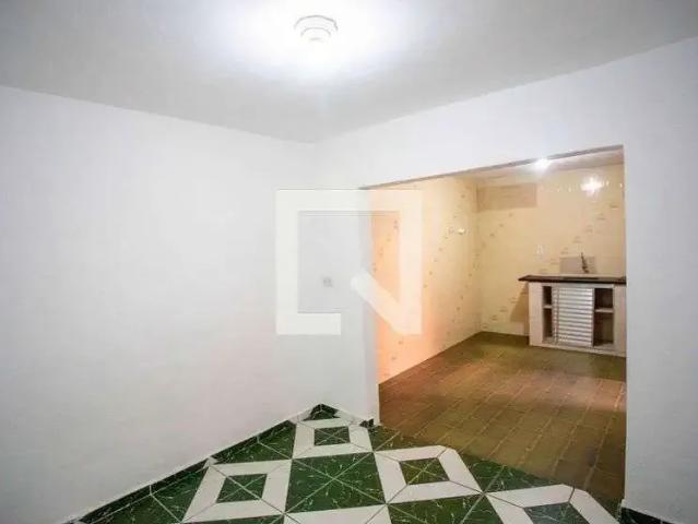 Casa / Sobrado para Locação em Diadema/SP Serraria 1 Quartos