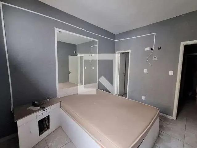 Casa / Sobrado para Locação em Duque de Caxias/RJ Doutor Laureano 1 Quartos