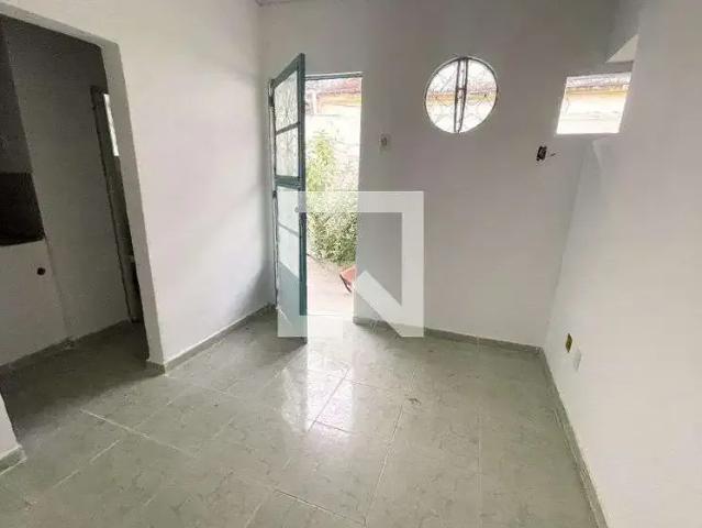 Casa / Sobrado para Locação em Duque de Caxias/RJ Jardim Olavo Bilac 1 Quartos