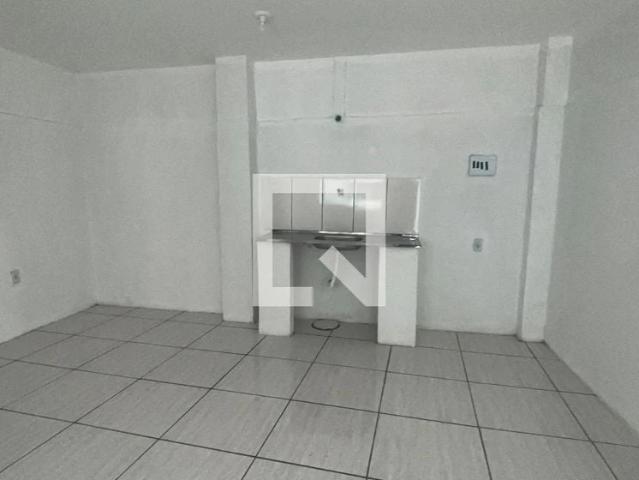 Casa / Sobrado para Locação em Duque de Caxias/RJ Jardim Olavo Bilac 1 Quartos