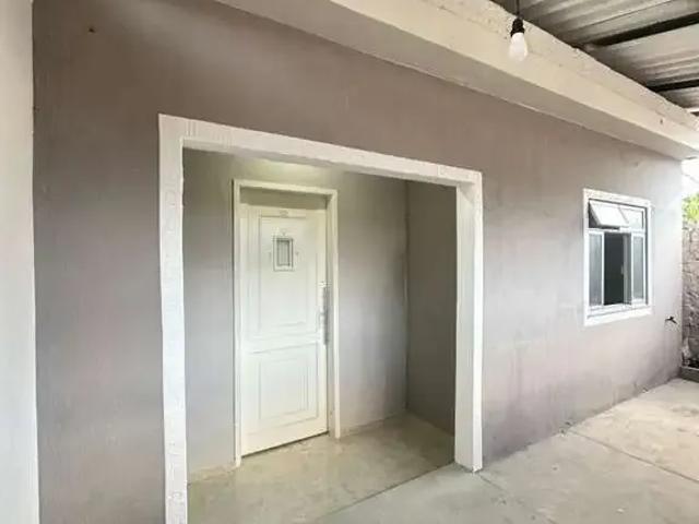 Casa / Sobrado para Locação em Duque de Caxias/RJ Jardim Anhangá 2 Quartos