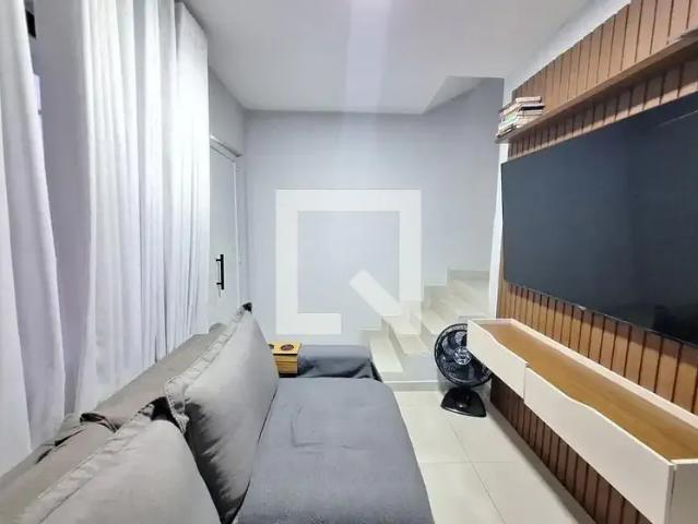Casa / Sobrado para Locação em Duque de Caxias/RJ Jardim Primavera 2 Quartos