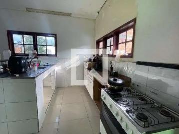 Casa / Sobrado para Locação em Duque de Caxias/RJ Jardim Primavera 2 Quartos