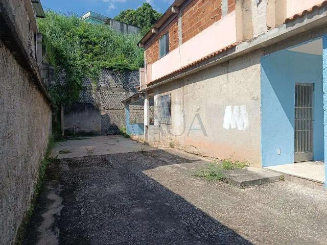 Casa / Sobrado para Locação em Duque de Caxias/RJ Jardim Primavera 2 Quartos