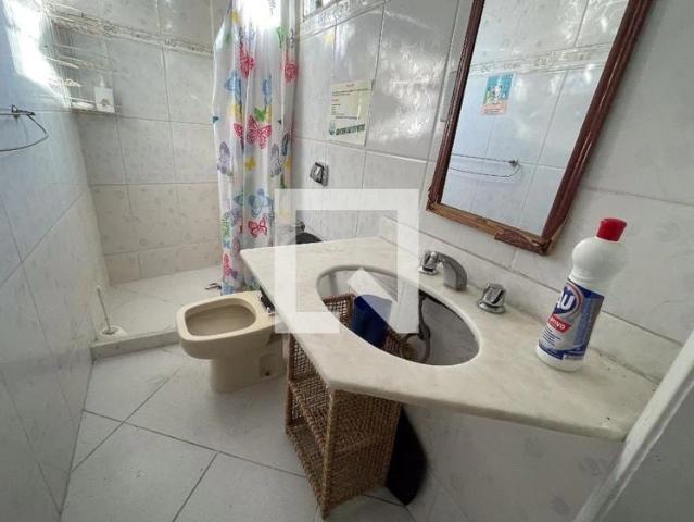 Casa / Sobrado para Locação em Duque de Caxias/RJ Jardim Vinte e Cinco de Agosto 1 Quartos