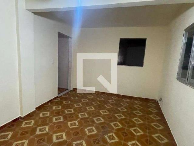 Casa / Sobrado para Locação em Duque de Caxias/RJ Jardim Vinte e Cinco de Agosto 2 Quartos