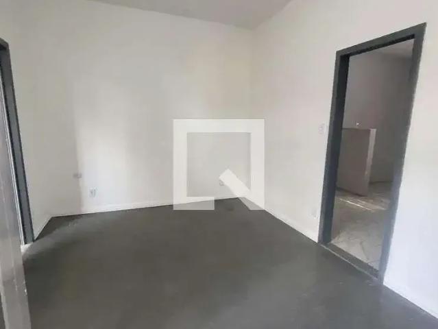 Casa / Sobrado para Locação em Duque de Caxias/RJ Jardim Vinte e Cinco de Agosto 2 Quartos