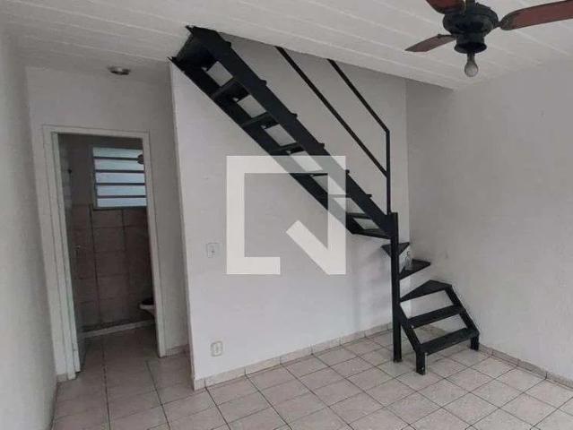 Casa / Sobrado para Locação em Duque de Caxias/RJ Santa Cruz da Serra 2 Quartos