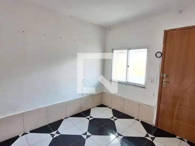 Casa / Sobrado para Locação em Duque de Caxias/RJ Saracuruna 1 Quartos