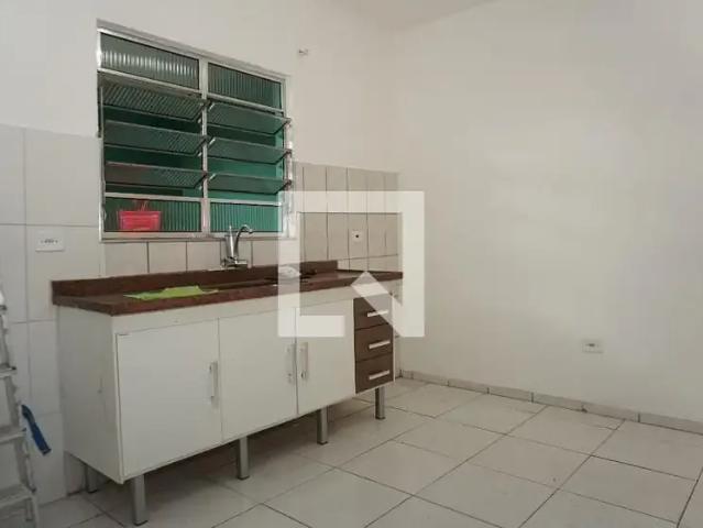 Casa / Sobrado para Locação em Embu das Artes/SP Jardim Santo Eduardo 2 Quartos