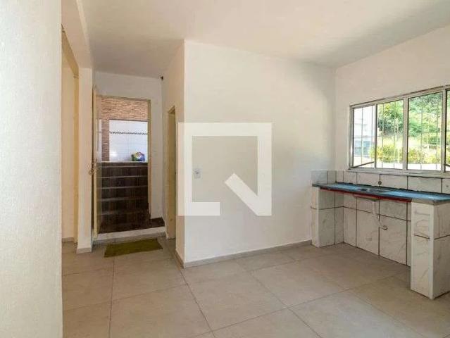 Casa / Sobrado para Locação em Embu das Artes/SP Jardim Santa Rita 3 Quartos