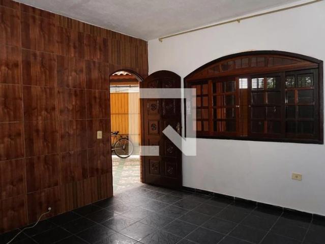 Casa / Sobrado para Locação em Embu das Artes/SP Parque Esplanada 1 Quartos