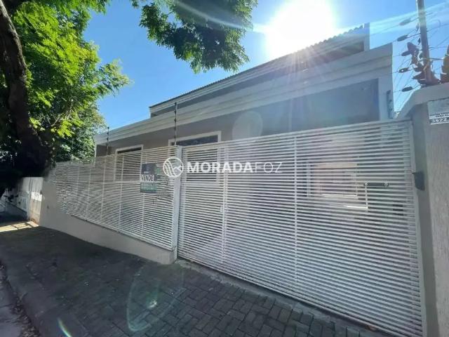 Casa / Sobrado para Locação em Foz do Iguaçu/PR Conjunto Libra 5 Quartos