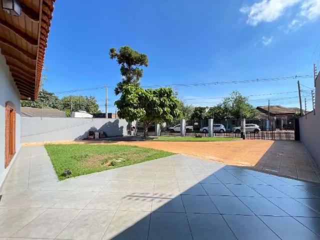 Casa / Sobrado para Locação em Foz do Iguaçu/PR Três Lagoas 3 Quartos