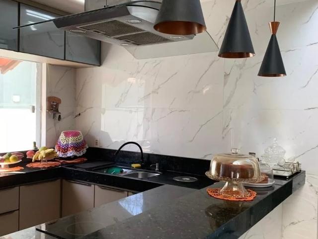 Casa / Sobrado para Locação em Fortaleza/CE Cambeba 4 Quartos