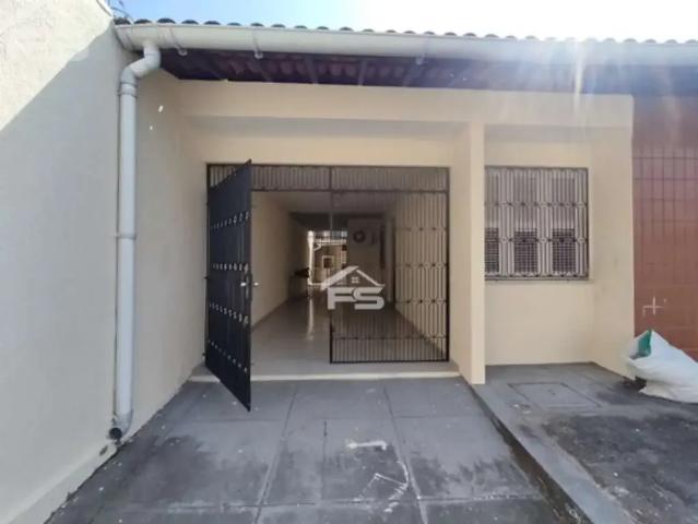 Casa / Sobrado para Locação em Fortaleza/CE Cidade dos Funcionários 3 Quartos