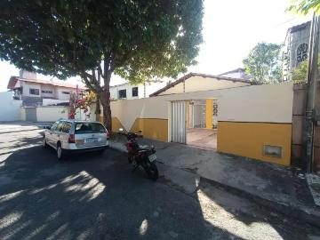 Casa / Sobrado para Locação em Fortaleza/CE Cidade dos Funcionários 4 Quartos