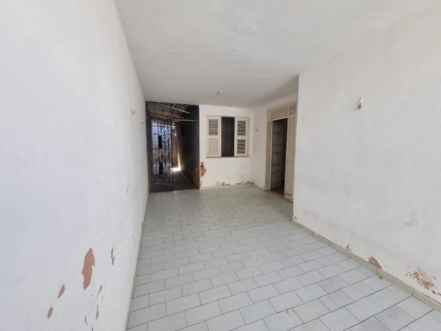 Casa / Sobrado para Locação em Fortaleza/CE Cidade dos Funcionários 4 Quartos