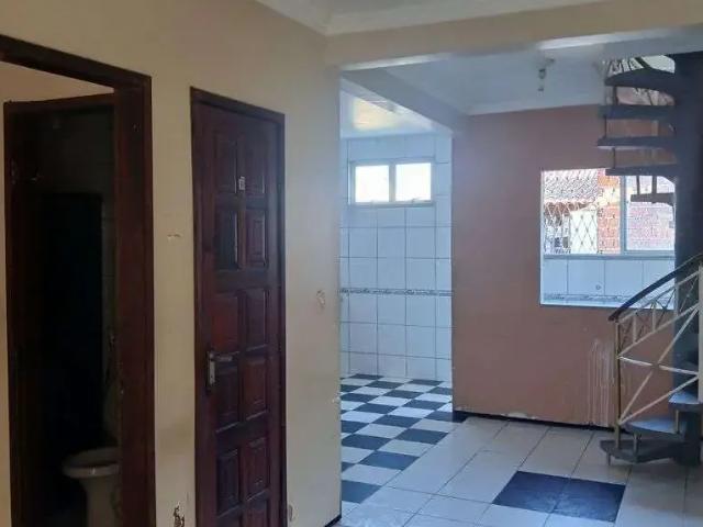 Casa / Sobrado para Locação em Fortaleza/CE Aerolândia 3 Quartos