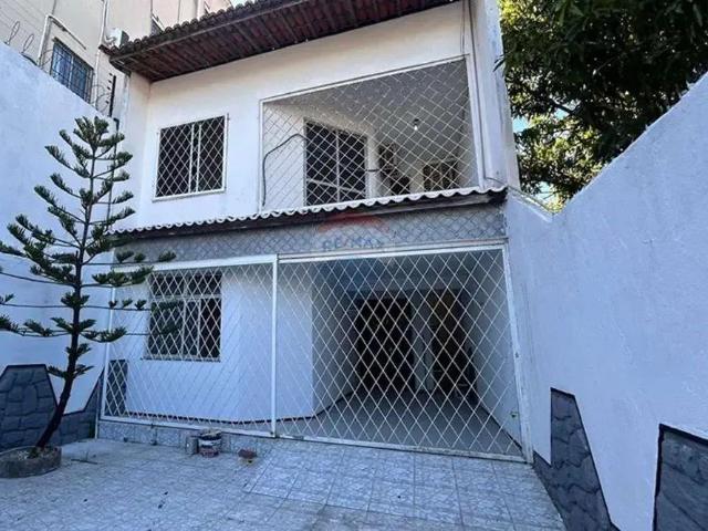 Casa / Sobrado para Locação em Fortaleza/CE Boa Vista Castelão 5 Quartos