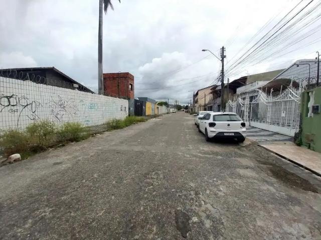 Casa / Sobrado para Locação em Fortaleza/CE Damas 11 Quartos