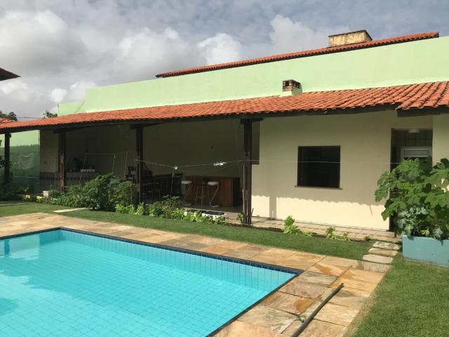 Casa / Sobrado para Locação em Fortaleza/CE de Lourdes 5 Quartos