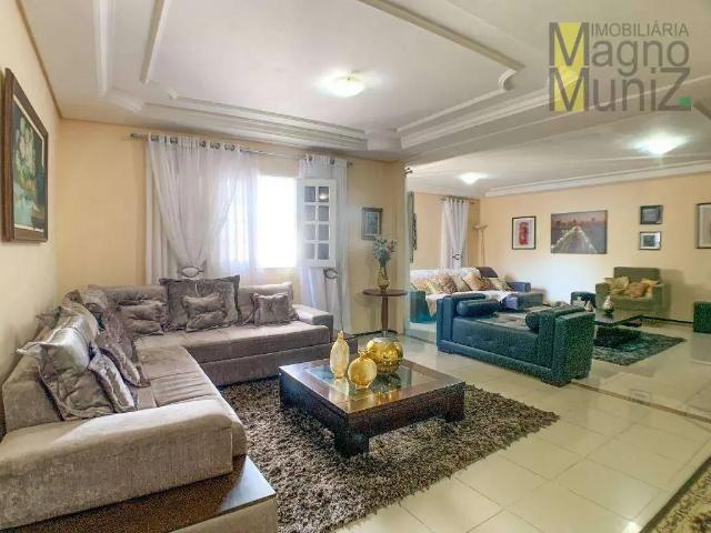 Casa / Sobrado para Locação em Fortaleza/CE de Lourdes 3 Quartos