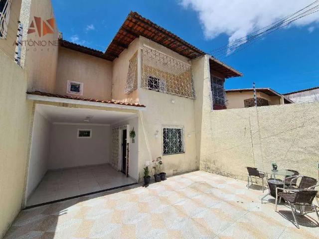 Casa / Sobrado para Locação em Fortaleza/CE Itaperi 3 Quartos