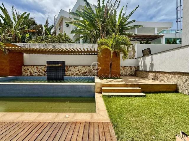 Casa / Sobrado para Locação em Fortaleza/CE José de Alencar 4 Quartos