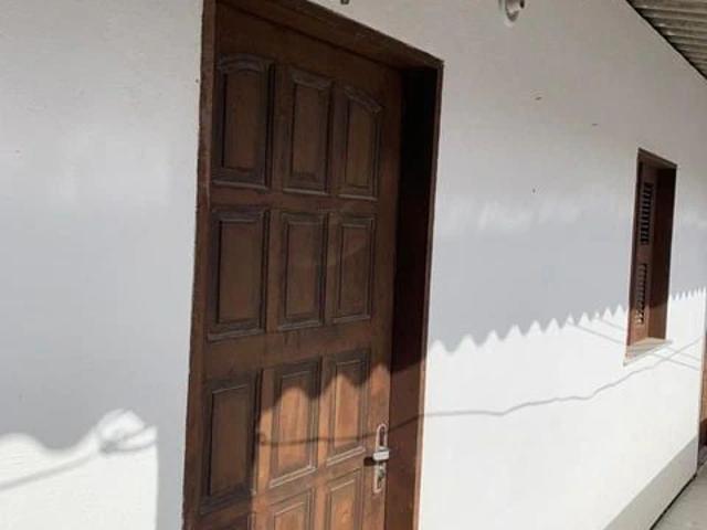 Casa / Sobrado para Locação em Fortaleza/CE Lagoa Redonda 2 Quartos