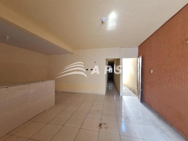 Casa / Sobrado para Locação em Fortaleza/CE Mondubim 3 Quartos