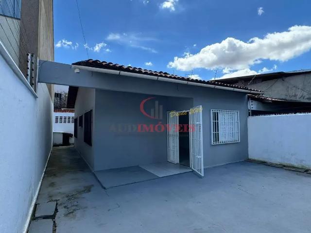 Casa / Sobrado para Locação em Fortaleza/CE Mondubim 2 Quartos