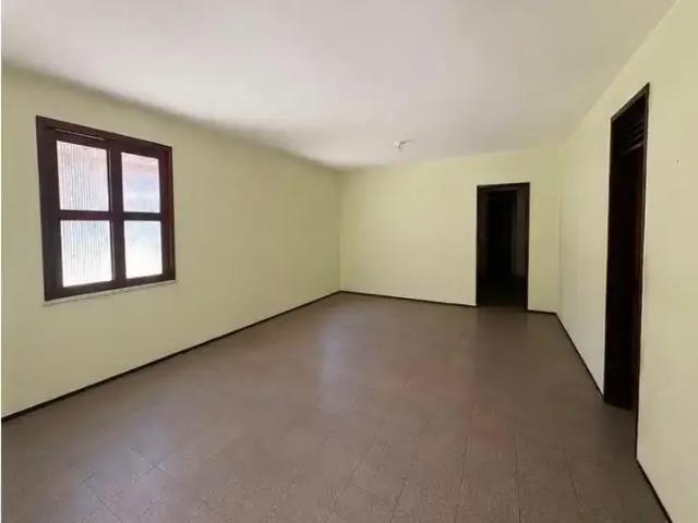 Casa / Sobrado para Locação em Fortaleza/CE Monte Castelo 4 Quartos