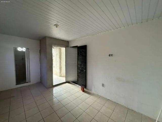 Casa / Sobrado para Locação em Fortaleza/CE Monte Castelo 2 Quartos