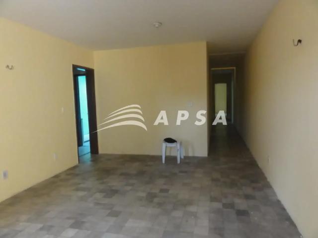 Casa / Sobrado para Locação em Fortaleza/CE Maraponga 3 Quartos