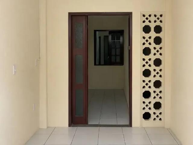Casa / Sobrado para Locação em Fortaleza/CE Messejana 2 Quartos