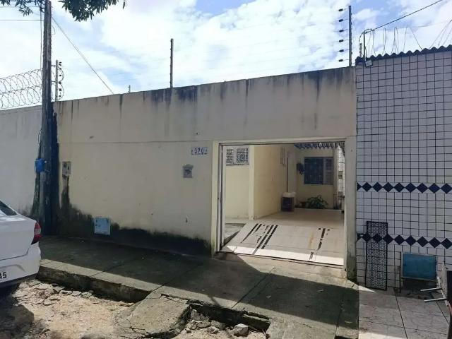 Casa / Sobrado para Locação em Fortaleza/CE Sapiranga 3 Quartos