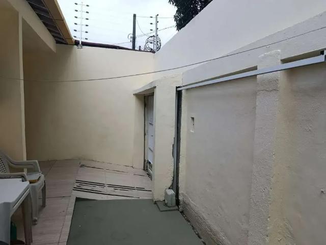 Casa / Sobrado para Locação em Fortaleza/CE Sapiranga 3 Quartos