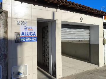 Casa / Sobrado para Locação em Fortaleza/CE Serrinha 2 Quartos