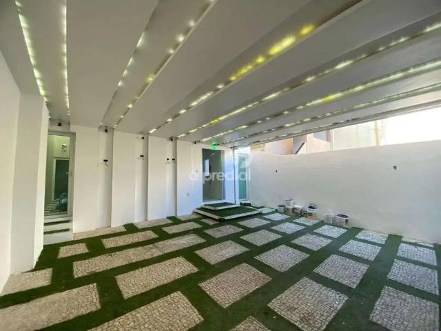 Casa / Sobrado para Locação em Fortaleza/CE Serrinha 5 Quartos