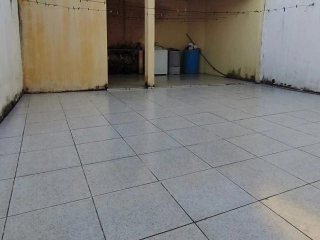 Casa / Sobrado para Locação em Fortaleza/CE Siqueira 2 Quartos