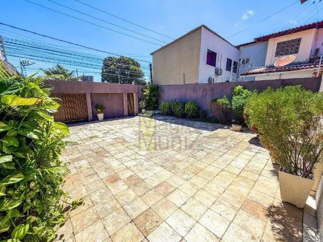 Casa / Sobrado para Locação em Fortaleza/CE Parque Manibura 4 Quartos