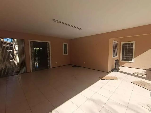 Casa / Sobrado para Locação em Fortaleza/CE Parque Manibura 4 Quartos