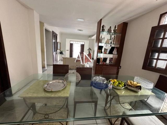 Casa / Sobrado para Locação em Fortaleza/CE Parque Manibura 6 Quartos