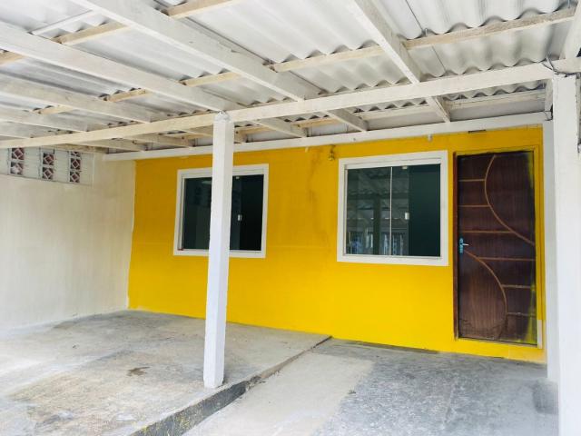 Casa / Sobrado para Locação em Fazenda Rio Grande/PR Gralha Azul 2 Quartos