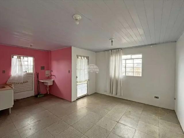 Casa / Sobrado para Locação em Fazenda Rio Grande/PR Estados 2 Quartos